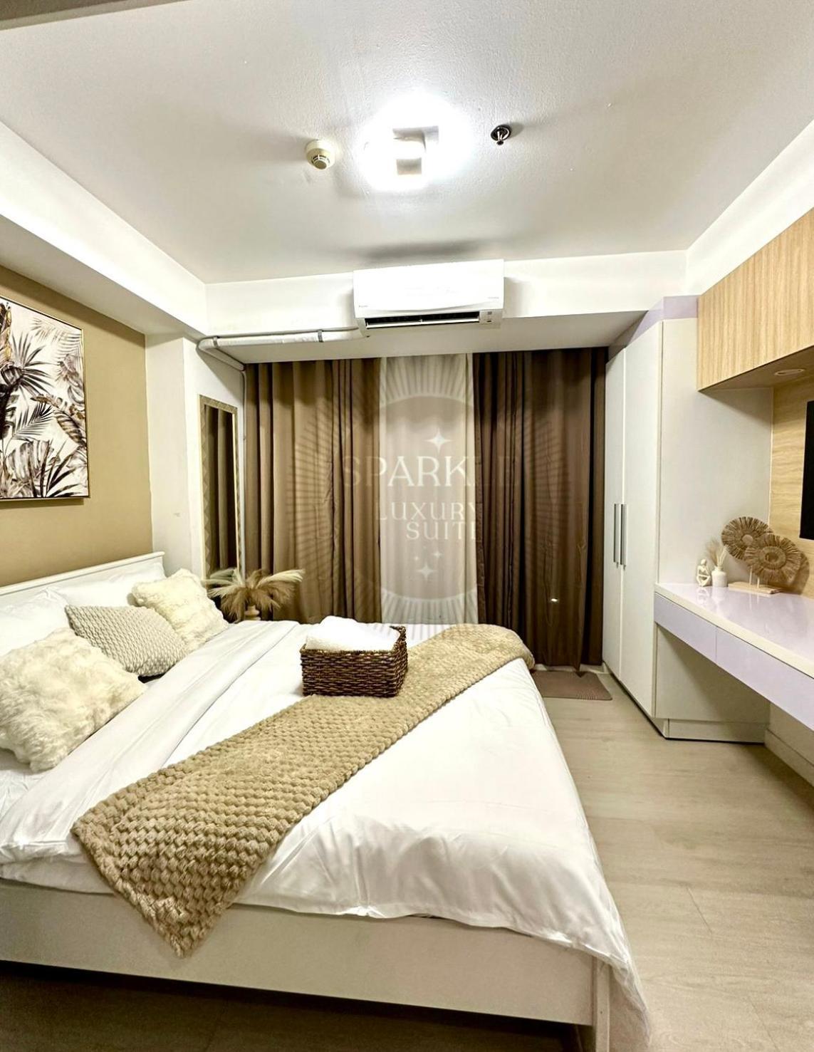 Azure Beach Club Taguig Exterior foto